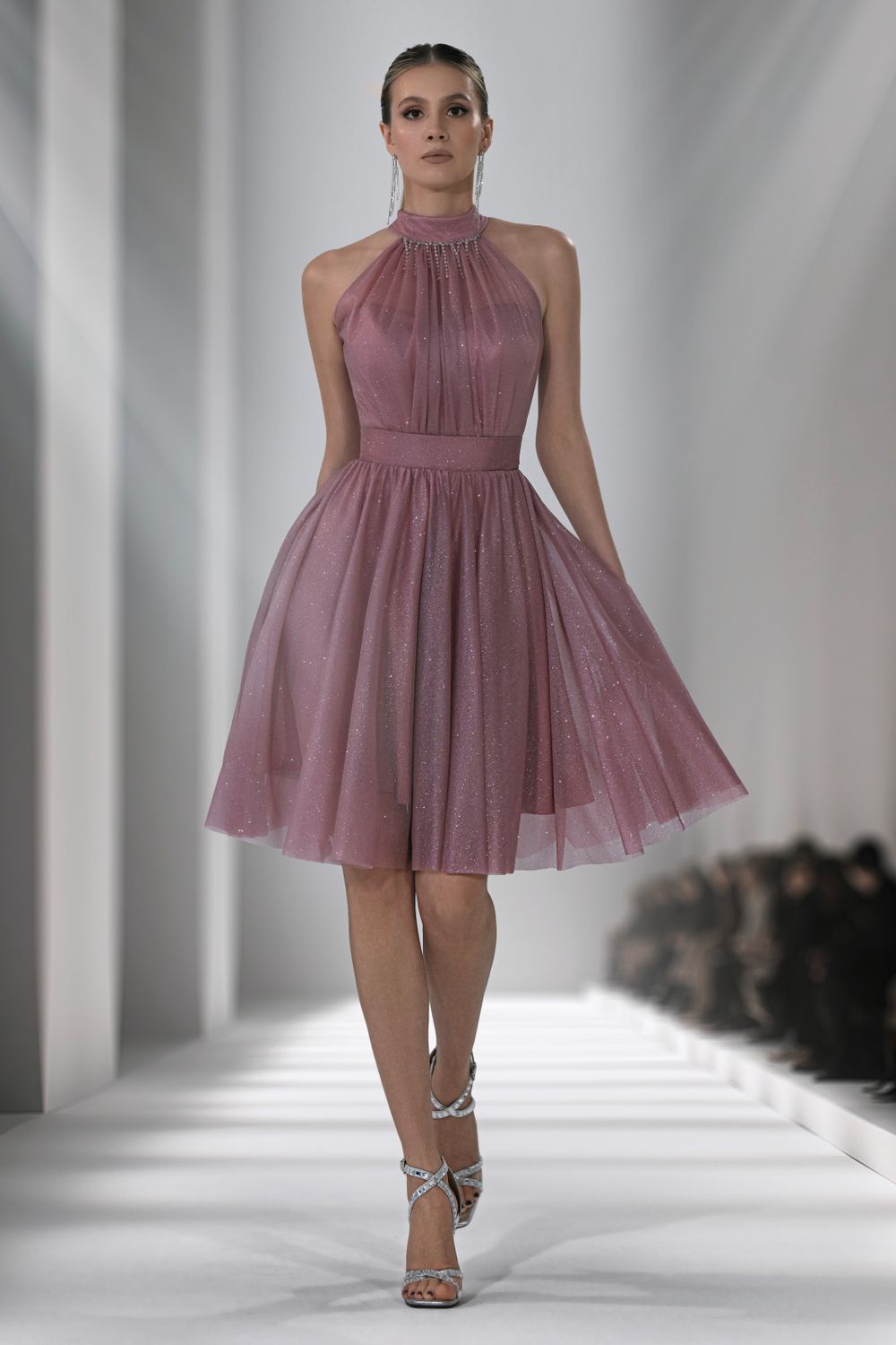 Платье на выпускной Фудис