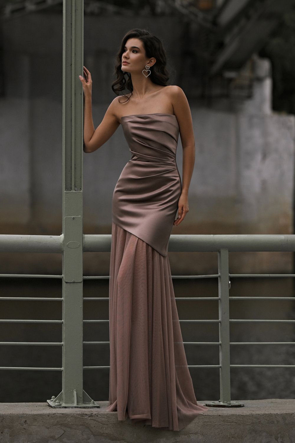 Вечернее платье Челиз